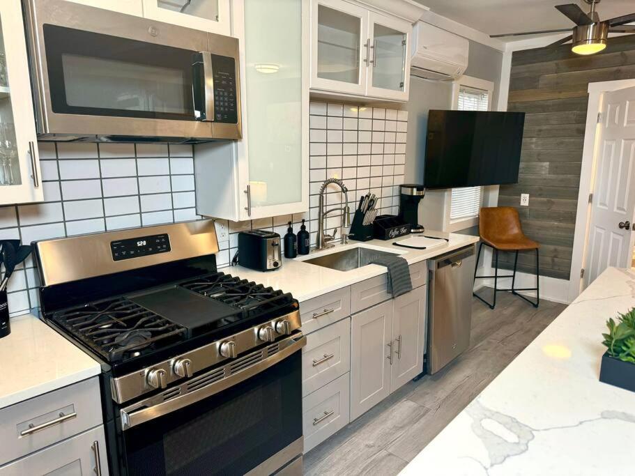 Little House On 47Th Apartman Cleveland Kültér fotó